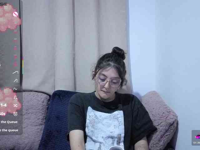 Lesliee22 webcam