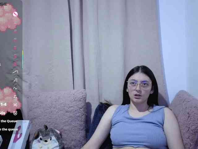 Lesliee22 webcam