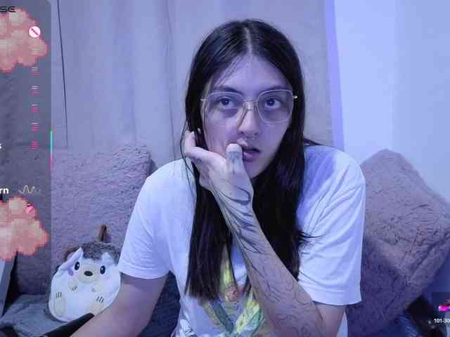 Lesliee22 webcam