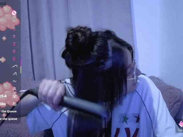 Lesliee22 webcam