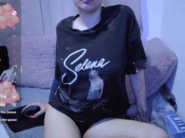 Lesliee22 webcam