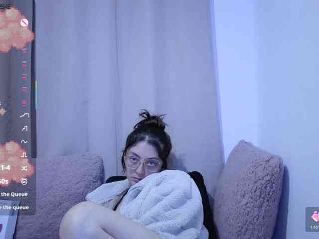 Lesliee22 webcam