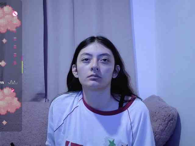 Lesliee22 webcam