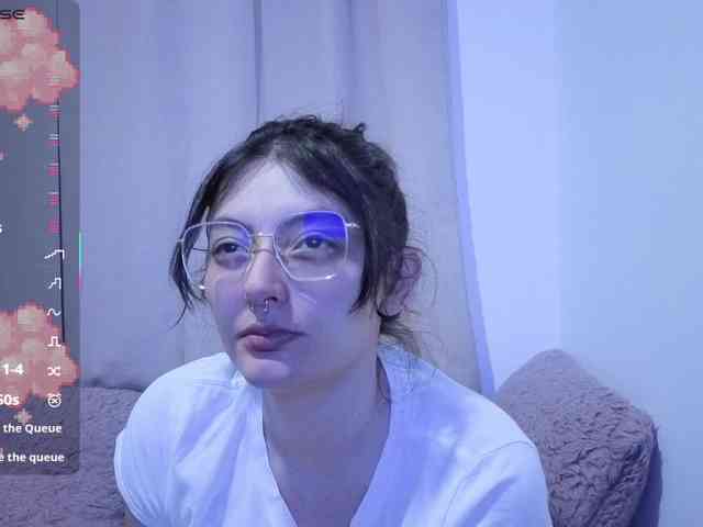 Lesliee22 webcam