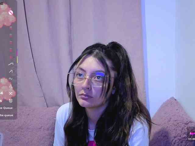 Lesliee22 webcam