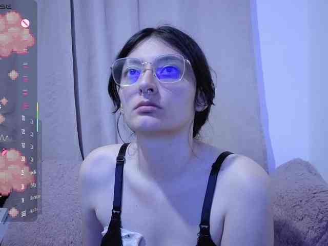 Lesliee22 webcam