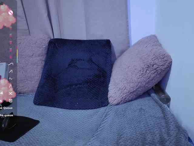 Lesliee22 webcam