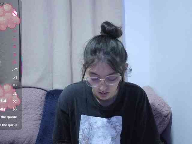 Lesliee22 webcam