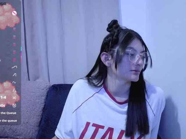 Lesliee22 webcam