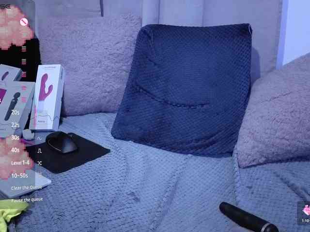 Lesliee22 webcam