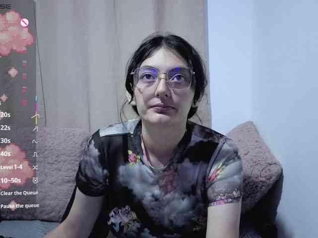 Lesliee22 webcam