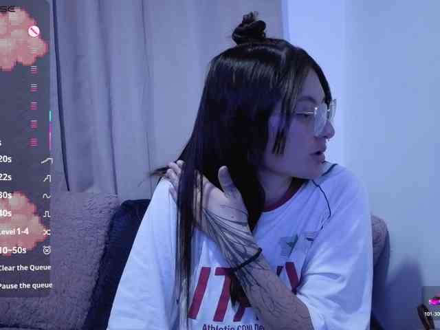 Lesliee22 webcam