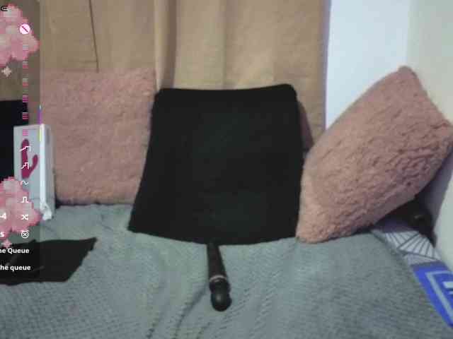 Lesliee22 webcam