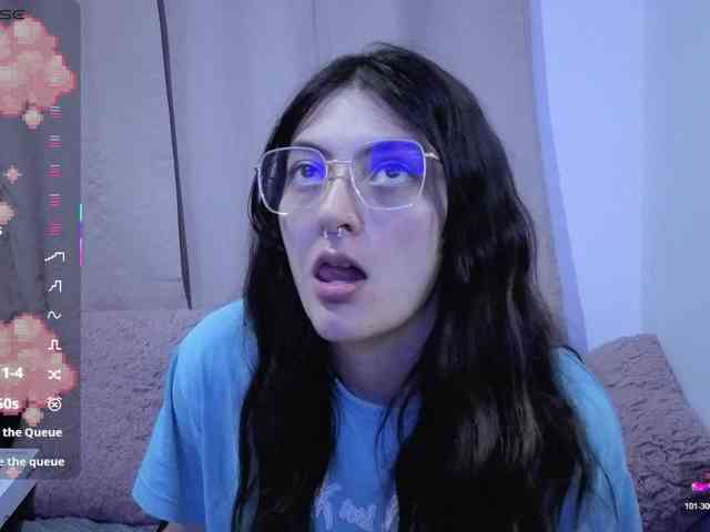Lesliee22 webcam