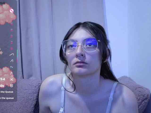 Lesliee22 webcam