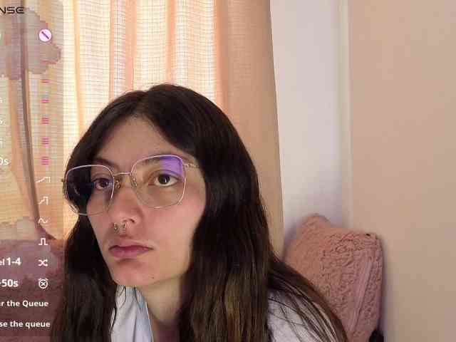Lesliee22 webcam