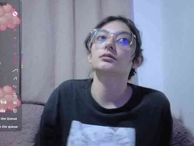 Lesliee22 webcam