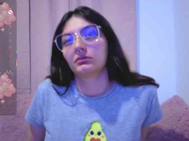 Lesliee22 webcam