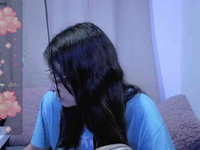 Lesliee22 webcam