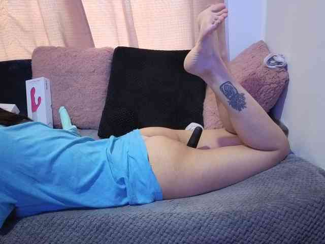 Lesliee22 webcam