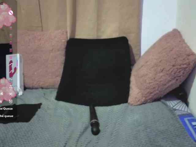 Lesliee22 webcam