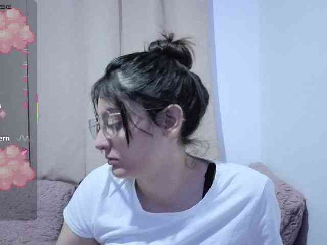 Lesliee22 webcam