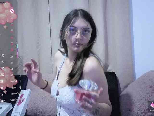 Lesliee22 webcam