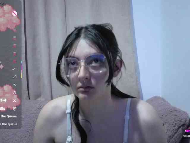 Lesliee22 webcam