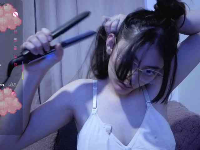 Lesliee22 webcam
