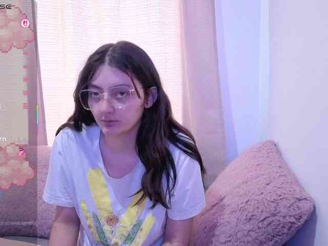 Lesliee22 webcam