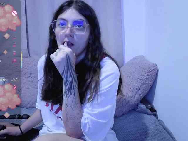 Lesliee22 webcam