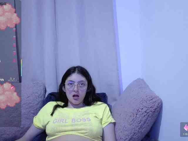 Lesliee22 webcam