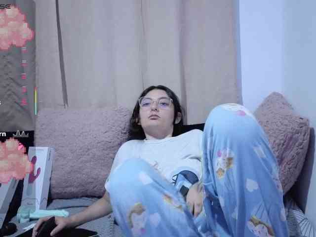 Lesliee22 webcam