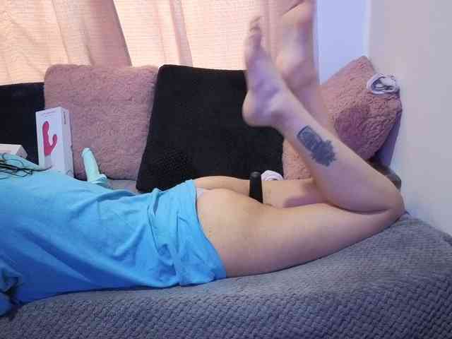 Lesliee22 webcam