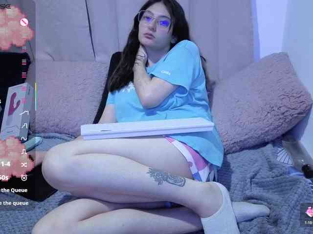 Lesliee22 webcam