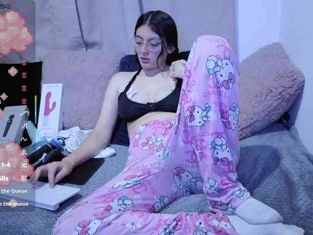 Lesliee22 webcam