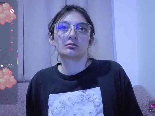 Lesliee22 webcam