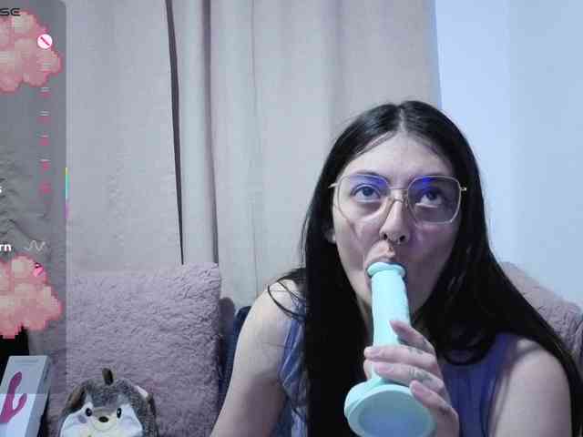 Lesliee22 webcam