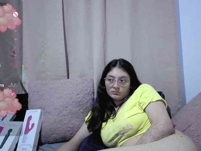 Lesliee22 webcam