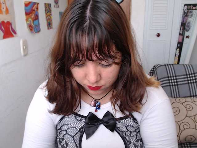 NanaBela live webcam show