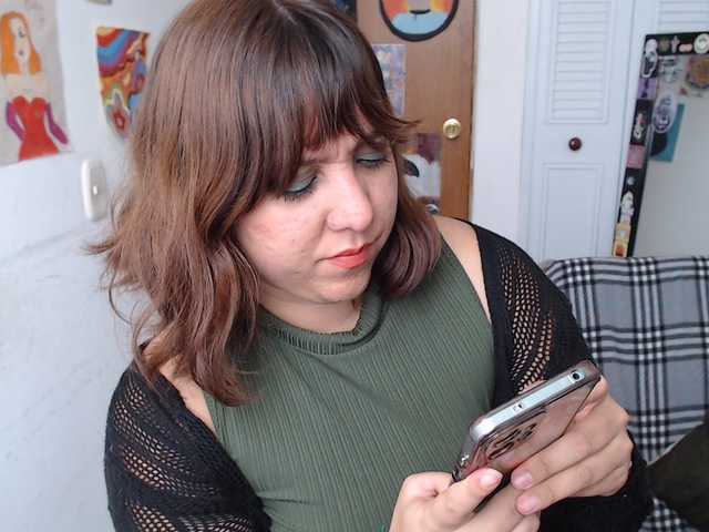 NanaBela live cam preview