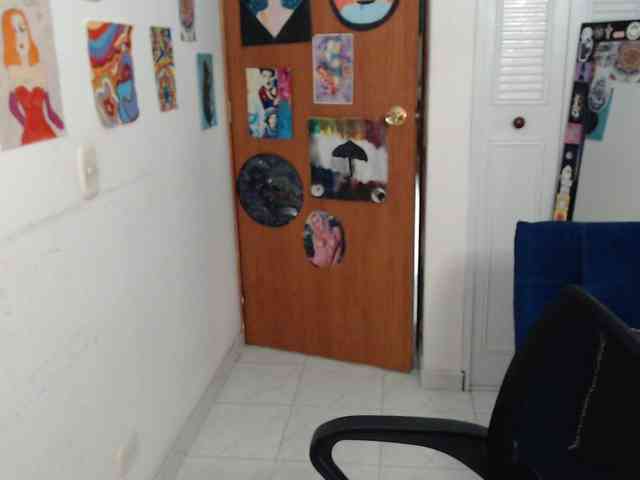 NanaBela webcam