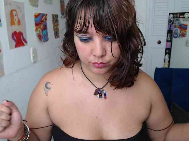 NanaBela webcam
