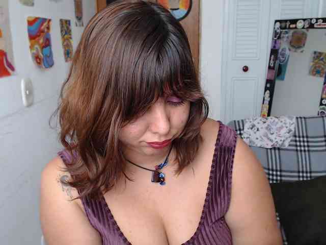 NanaBela webcam