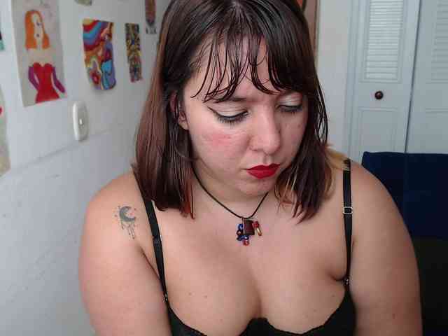 NanaBela webcam
