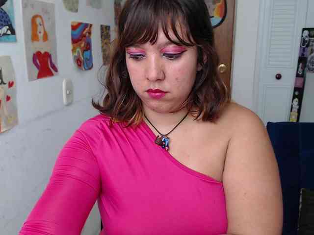 NanaBela webcam
