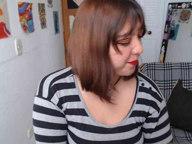 NanaBela webcam