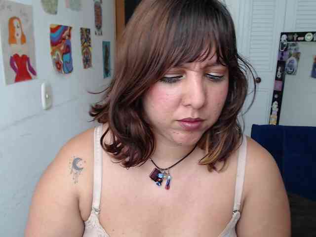 NanaBela webcam