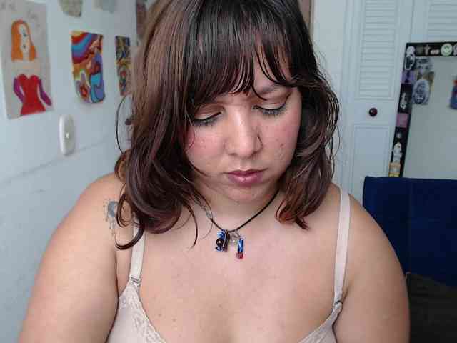 NanaBela webcam