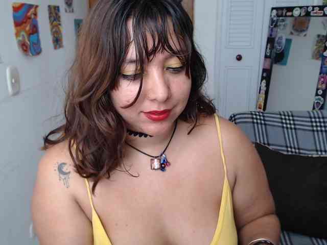 NanaBela webcam